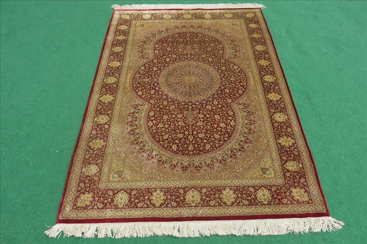 Oriental rug Ghom Silk Imperial