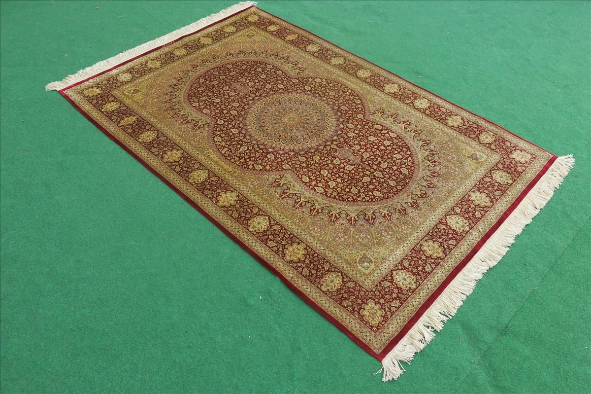 Oriental rug Ghom Silk Imperial