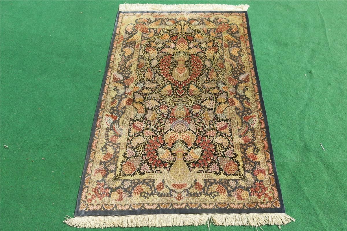 Persian rug Ghom Silk Imperial