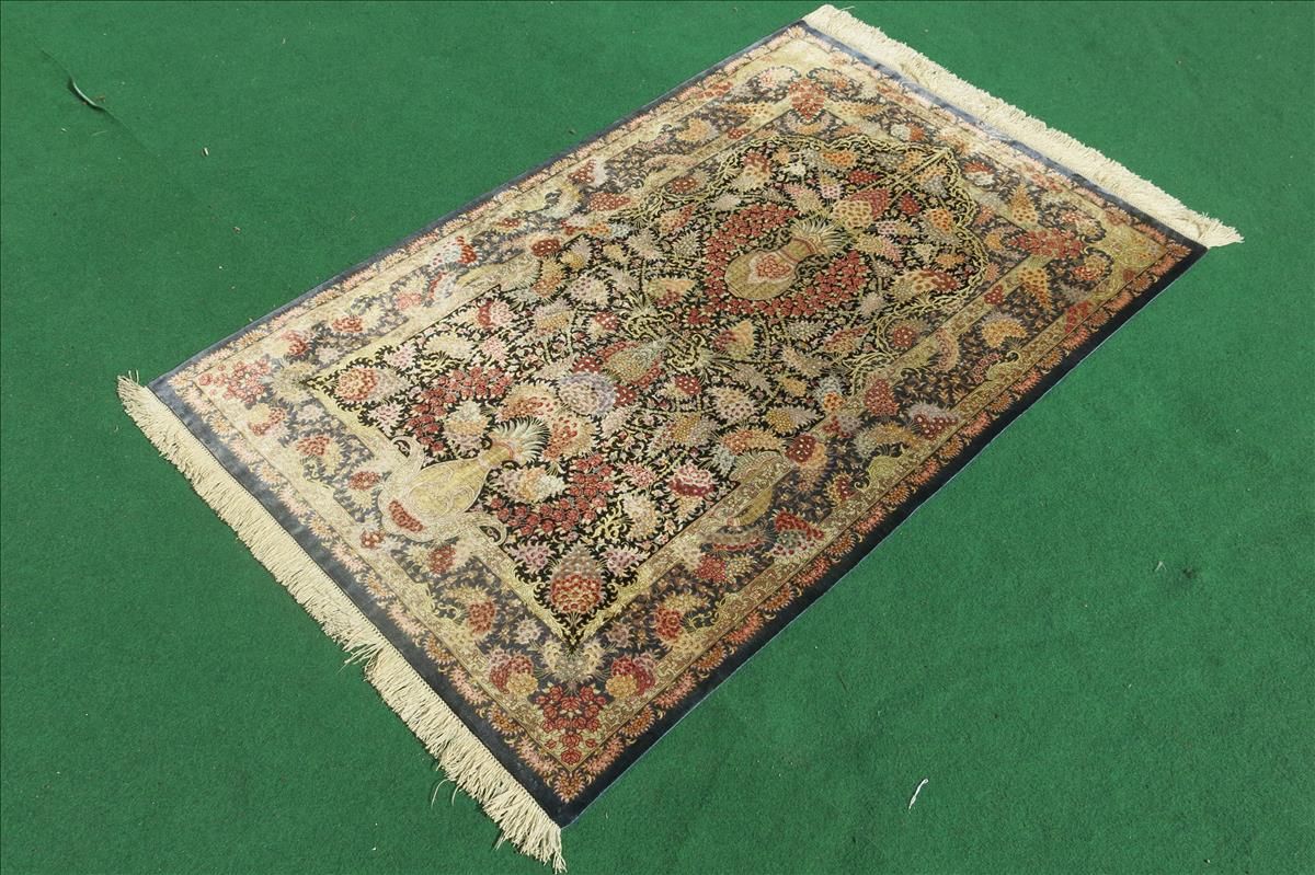 Persian rug Ghom Silk Imperial