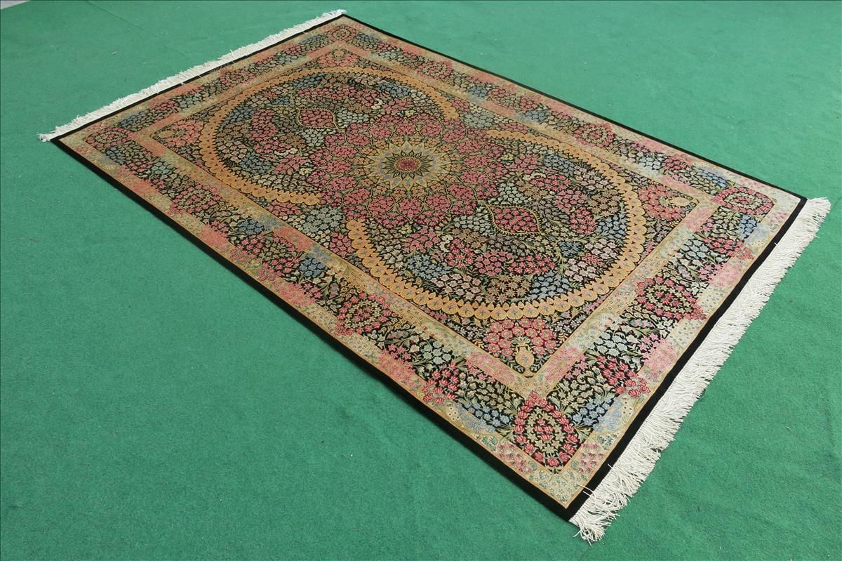 Oriental rug Ghom Silk Imperial