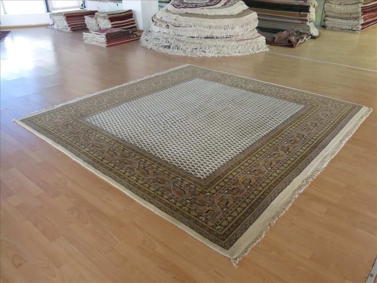 Oriental rug Mir